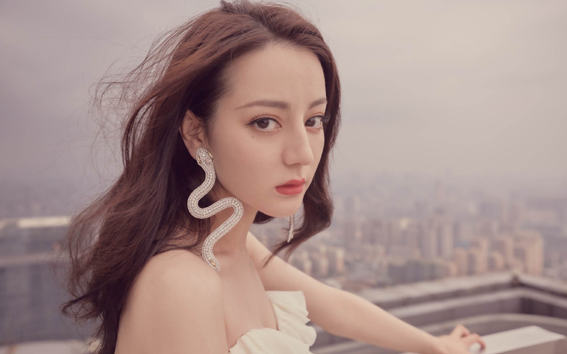 开云中国-查尔斯·勒克莱尔在意大利大奖赛中夺冠，查尔斯莱伊尔