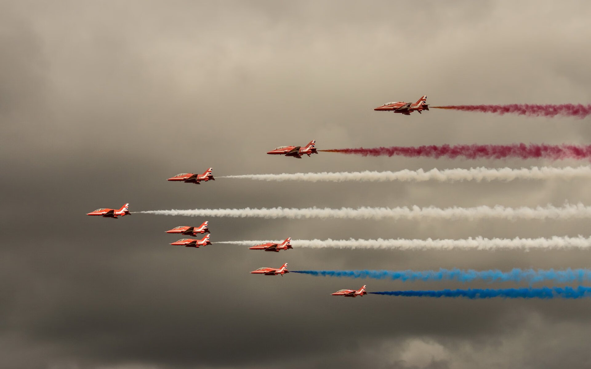 埃弗顿加强中路推进寻找破门机会，埃弗顿阵型